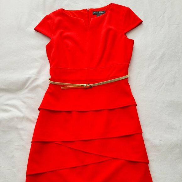 Gorgeous Coral Jessica Howard - Picture 1 of 9